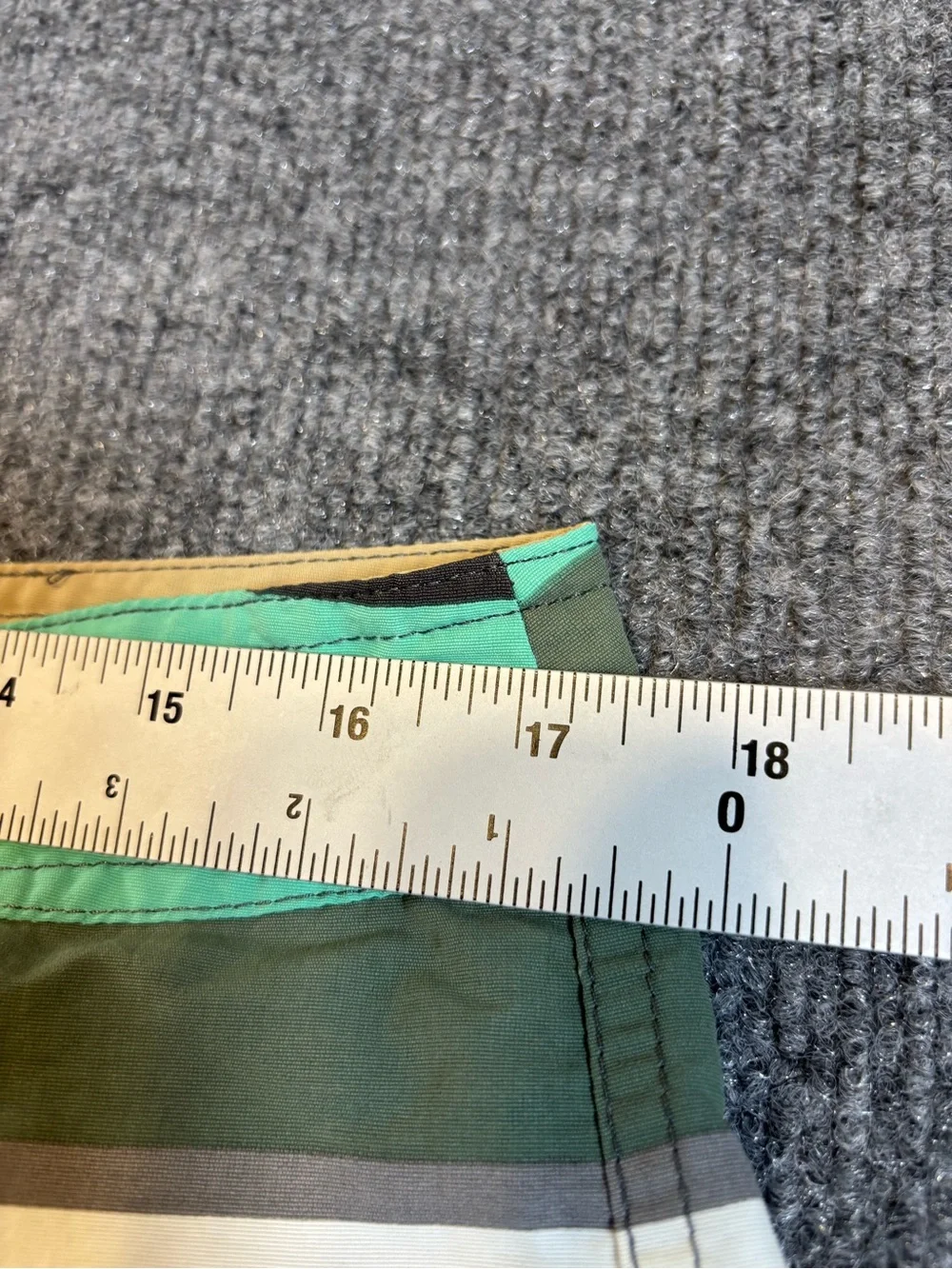 Patagonia Wavefarer Board Shorts Men’s 36 Teal Stripe Swim Trunks 8.5